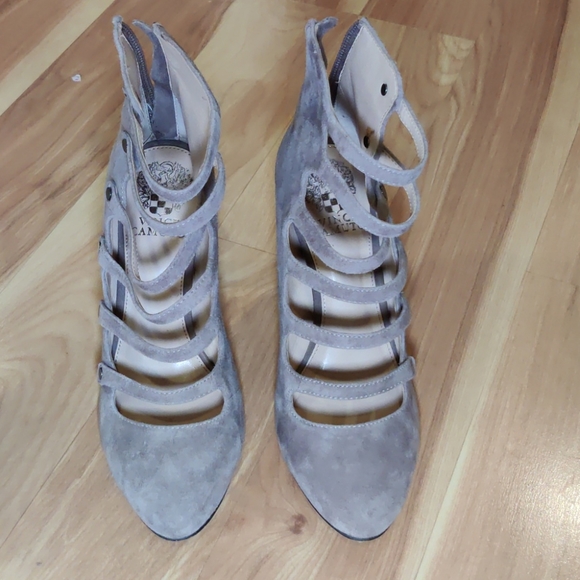 Vince Camuto Davel Block Heel Pumps - 6.5 - Picture 7 of 9